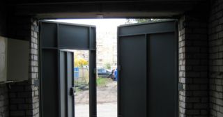 Купить гаражные ворота распашные Кумертау, цена от 3975 руб.